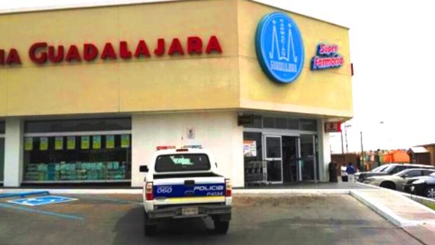 Medicamento controlado y 3 mil pesos, en nuevo asalto a Farmacias Guadalajara
