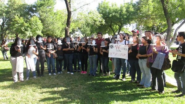 Demandan justicia normalistas de Chihuahua en caso Ayotzinapa