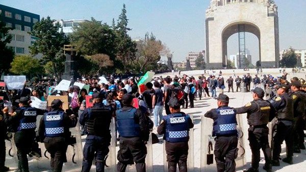 El gobierno de la Ciudad de México humilla a estudiantes 