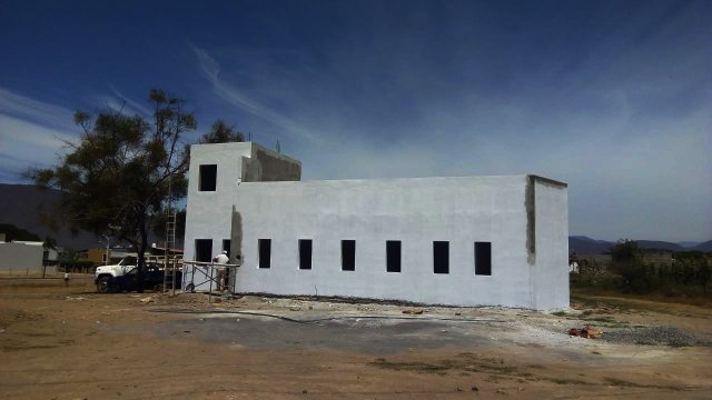 Avanza construcción de Casa de Estudiantes en Coquimatlán