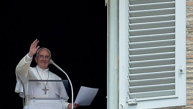 Recibirá el Papa a Raúl Castro en El Vaticano
