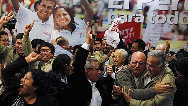 Festejan en Perú el triunfo de Humala