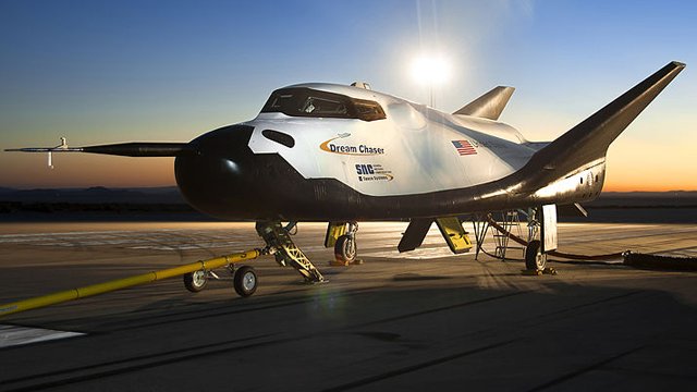 La NASA presentó su nuevo transbordador espacial