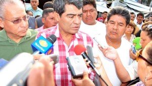 Detienen a líder magisterial en Guerrero