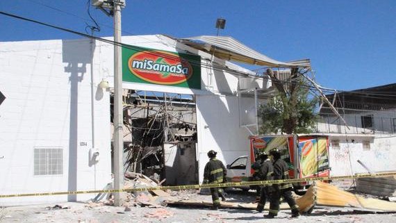 Explotó fábrica de masa en Los Pinos: hay tres heridos