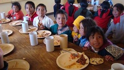 Tienen escuelas serranas 3 meses sin apoyos alimenticios 