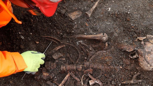 Hallan un extraño esqueleto en el ’Stonehenge ruso’