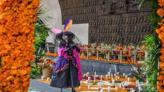 3 tradiciones (que no son) mexicanas del Día de Muertos