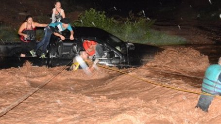 Saldo de la tormenta: 2 muertes, 3 rescates en arroyos y 2 derrumbes de casas