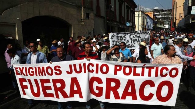 Exigen con marcha, destitución del gobernador Graco Ramírez