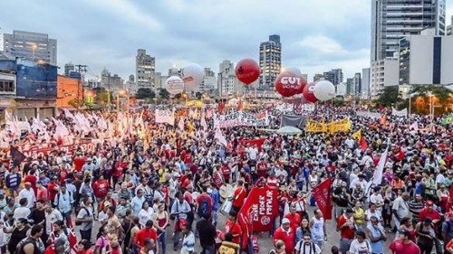 Marcha en respaldo de Dilma ratifica su liderazgo