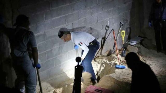 Localizan el cuerpo enterrado de un hombre en vivienda de Juárez