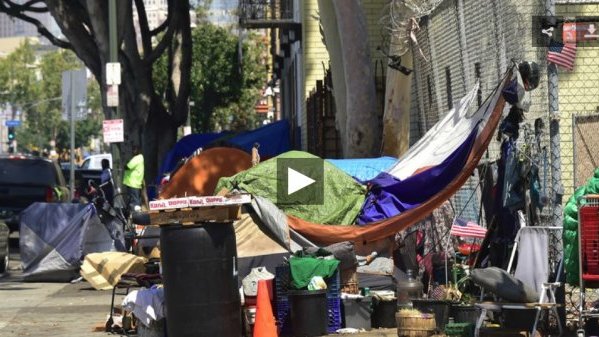 Guerra en Los Ángeles: comerciantes vs. masas de indigentes