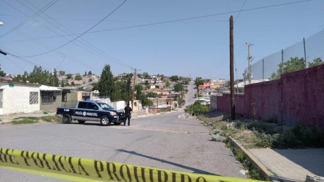 Encuentran a un hombre asesinado a balazos en el Viaducto Díaz Ordaz