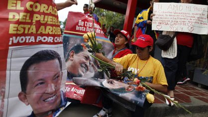 Caracas se paraliza para acompañar el traslado de los restos de Chávez