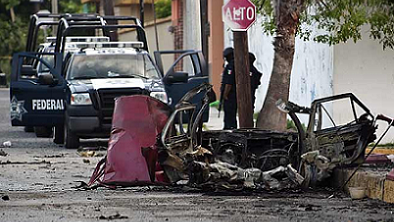 Explota coche-bomba en Hidalgo; 4 policías heridos