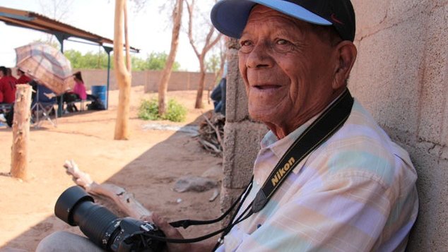Don Ismael Duarte: ochenta años, y todavía detrás de la lente