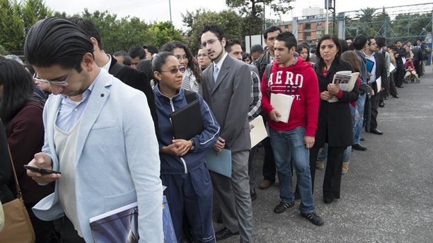 Mexicanos, sin incentivos para ser profesionistas, señala la OCDE