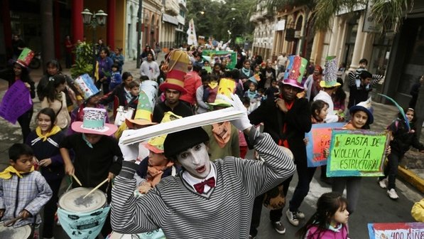 Niños protestan en Paraguay contra abuso y explotación sexual