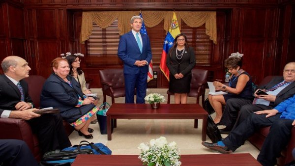 Estados Unidos dice que no presionará para suspender a Venezuela de la OEA