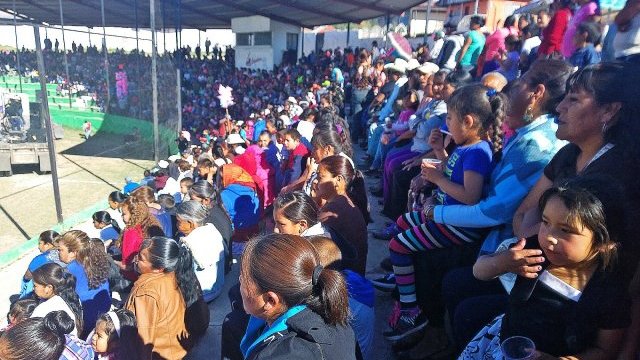 En San Juanito, homenajean a las madres, candidatos a la Alcaldía de Bocoyna