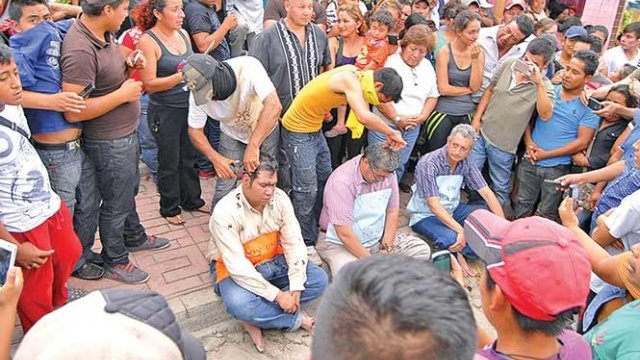 CNTE se dice infiltrada, pero avala violencia; cae agresor de maestros