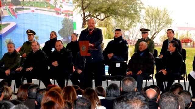 Inaugura Peña Nieto centro deportivo, hospital y obras viales en Juárez
