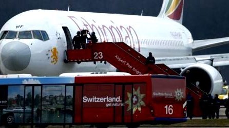 Copiloto secuestra avión etíope y solicita asilo en Suiza