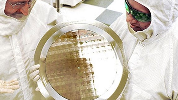 IBM fabricará chips mil veces más pequeños que un glóbulo rojo