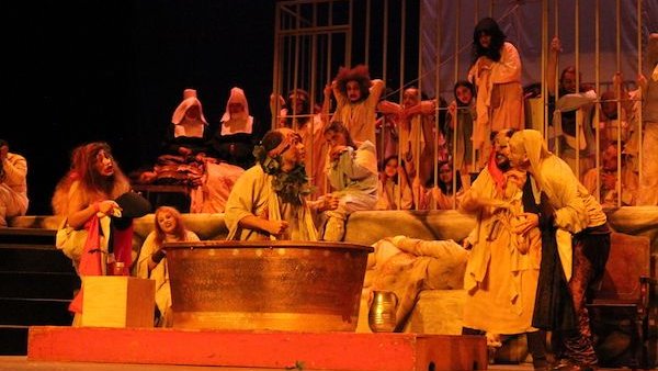 El teatro debe transformar y educar, dijo Aquiles Córdova al concluir el XVII Encuentro Nacional 