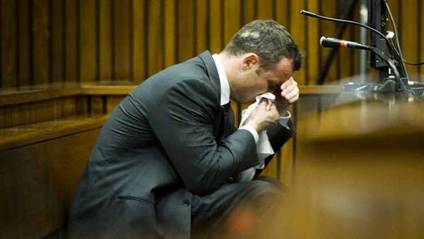 Que Pistorius rechazó ayuda inmediata, acusan