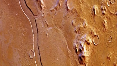 Muestran imágenes el cauce de un río en Marte