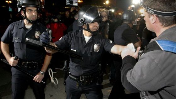 El movimiento Ocupa Los Ángeles resiste el intento de desalojo