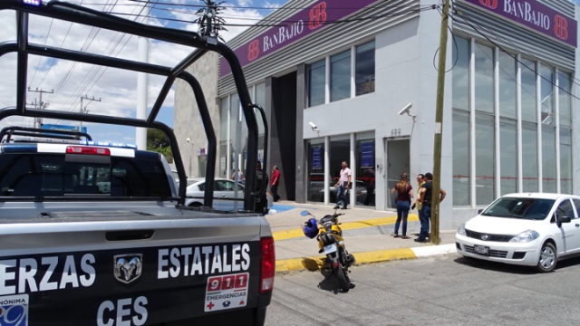 Nuevo asalto a cliente bancario afuera de un banco, en Chihuahua