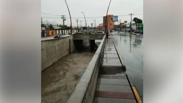 Azota fuerte tormenta a Ciudad Juárez; hay inundaciones