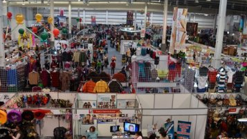 Felicita el alcalde a comerciantes por Expo CANACO