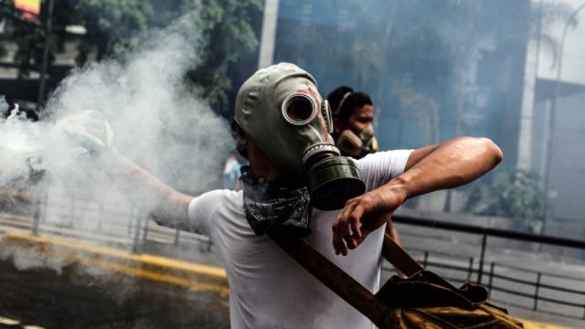 Fiscalía de Venezuela reporta 21 muertos por protestas
