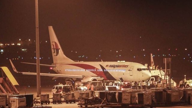 Avión de Malaysia Airlines realiza aterrizaje de emergencia