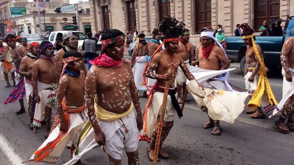 Se manifiestan indígenas en Gobierno, piden justicia para Ernesto Rábago