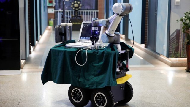 Coronavirus impulsa demanda de trabajo de robots en China