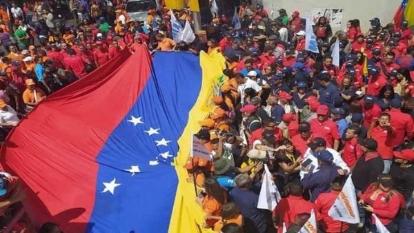 Gran Marcha Antiimperialista en Venezuela contra sanciones de EE.UU. a aerolínea Conviasa