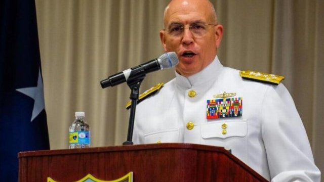 Almirante de EEUU: Vamos a intervernir en Venezuela debido a la grave crisis que se vive allí