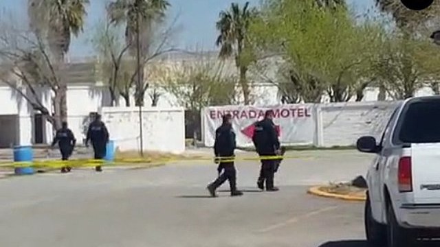 Encuentran a una mujer muerta, golpeada, en un motel de Juárez