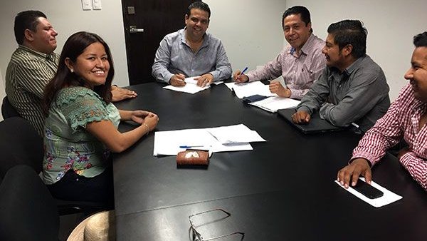 Firman Ayuntamiento de Hermosillo y Antorcha acuerdos de obras y servicios