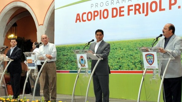 Acuerdan gobernadores apoyar a productores de frijol