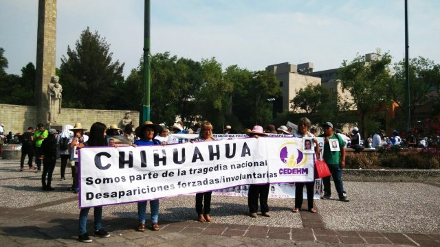 Marchan en la Ciudad de México, madres de desaparecidos de Chihuahua