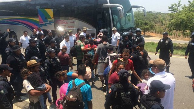 Arresta Migra mexicana a 367 migrantes en Chiapas