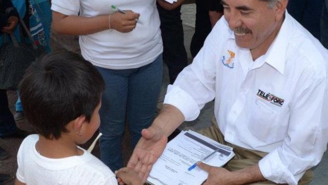 Alcalde de Chimalhuacán es el mejor calificado de la ZMVM; delegado de Xochimilco, el peor