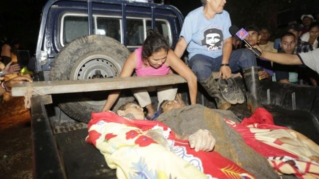 Rescatan en Nicaragua a 20 mineros atrapados en derrumbe