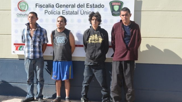 Presentan a 4 de un grupo del Narco con uniformes de la Federal